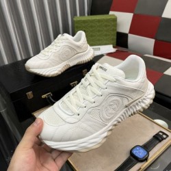 GUCCI グッチ 2025SS 春夏で人気の限定新作 メンズ用 スニーカー 