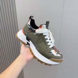 HERMES エルメス 2025SS おしゃれの幅が広がり メンズ用 スニーカー 