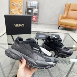 VERSACE ヴェルサーチェ 2025SS 季節を問わず活躍し メンズ用 スニーカー