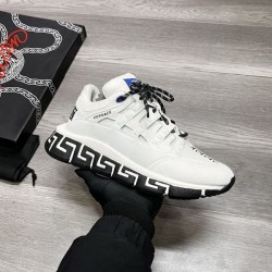 VERSACE ヴェルサーチェ 2025SS おしゃれを楽しむ！ メンズ用 スニーカー