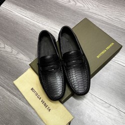 BOTTEGA VENETA ボッテガヴェネタ 2025SS 人気急上昇 メンズ用 ビジネスシューズ 
