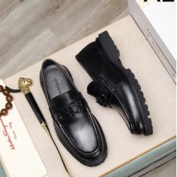 FERRAGAMO サルヴァトーレ フェラガモ 2025SS 完売必至 メンズ用 ビジネスシューズ