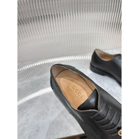 GUCCI グッチ 2025SS 春夏新作続々と登場 メンズ用 ビジネスシューズ GUCCI グッチ 2025SS 春夏新作続々と登場 メンズ用 ビジネスシューズ