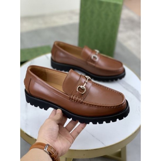GUCCI グッチ 2025SS トレンドの最先端に メンズ用 ビジネスシューズ GUCCI グッチ 2025SS トレンドの最先端に メンズ用 ビジネスシューズ