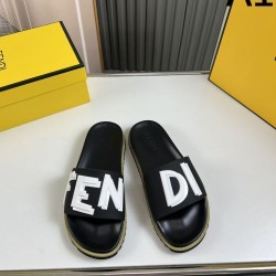 FENDI フェンデイ 2025SS 新作限定華やかキュート メンズ用 サンダル