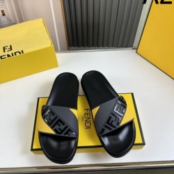 FENDI フェンデイ 2025SS 最新☆大人気☆話題沸騰 メンズ用 サンダル
