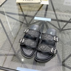 FENDI フェンデイ 2025SS オシャレに見せられます メンズ用 サンダル