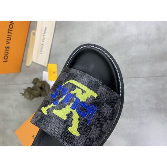 LOUIS VUITTON ルイヴィトン 2025SS 最旬のスタイル メンズ用 サンダル LOUIS VUITTON ルイヴィトン 2025SS 最旬のスタイル メンズ用 サンダル