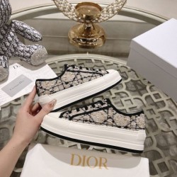 2025SS DIOR ディオール 斬新なスタイル レディース用 カジュアルシューズ 
