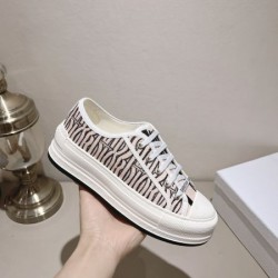 2025SS DIOR ディオール モダンスタイル レディース用 カジュアルシューズ 