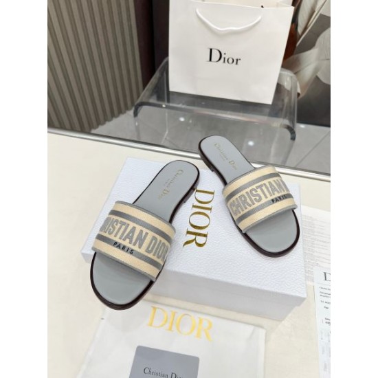 2025SS DIOR ディオール 春夏の最新トレンド レディースサンダル 2025SS DIOR ディオール 春夏の最新トレンド レディースサンダル