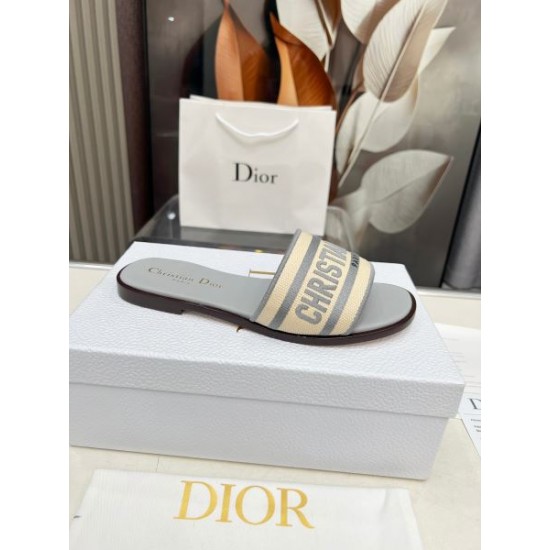 2025SS DIOR ディオール 春夏の最新トレンド レディースサンダル 2025SS DIOR ディオール 春夏の最新トレンド レディースサンダル