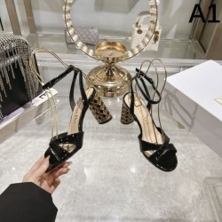 2025SS DIOR ディオール 毎シーズン活躍する レディースサンダル