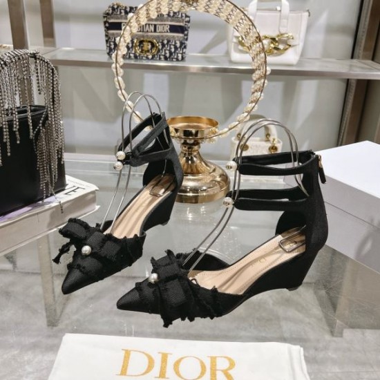 2025SS DIOR ディオール 優しげな高級人気色 レディースサンダル 2025SS DIOR ディオール 優しげな高級人気色 レディースサンダル