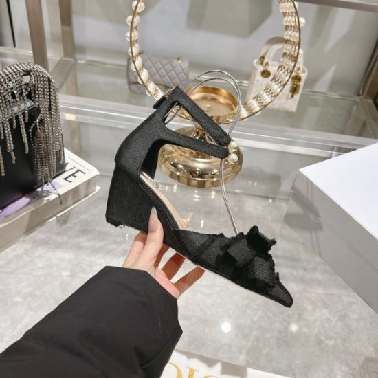 2025SS DIOR ディオール 優しげな高級人気色 レディースサンダル 2025SS DIOR ディオール 優しげな高級人気色 レディースサンダル