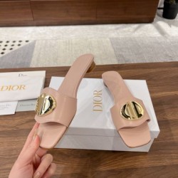 2025SS DIOR ディオール 今年らしい着こなし レディースサンダル