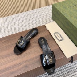 2025SS GUCCI グッチ 芸能人愛用ブランド レディースサンダル