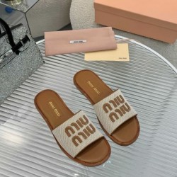 2025SS MIU MIU ミュウミュウ 支持が急上昇 レディースサンダル