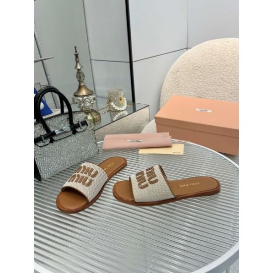 2025SS MIU MIU ミュウミュウ 支持が急上昇 レディースサンダル 2025SS MIU MIU ミュウミュウ 支持が急上昇 レディースサンダル