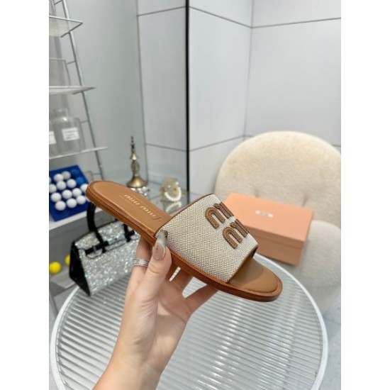 2025SS MIU MIU ミュウミュウ 支持が急上昇 レディースサンダル 2025SS MIU MIU ミュウミュウ 支持が急上昇 レディースサンダル