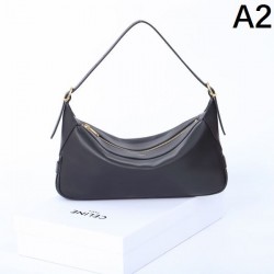 2025SS トートバッグ CELINE セリーヌ 上品なカジュアルコーデに