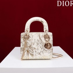 2025SS トートバッグ DIOR ディオール 季節感あふれる注目の新作