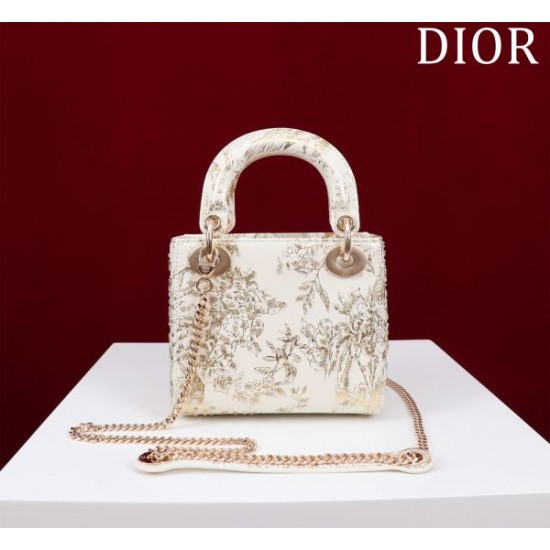 2025SS トートバッグ DIOR ディオール 季節感あふれる注目の新作 2025SS トートバッグ DIOR ディオール 季節感あふれる注目の新作