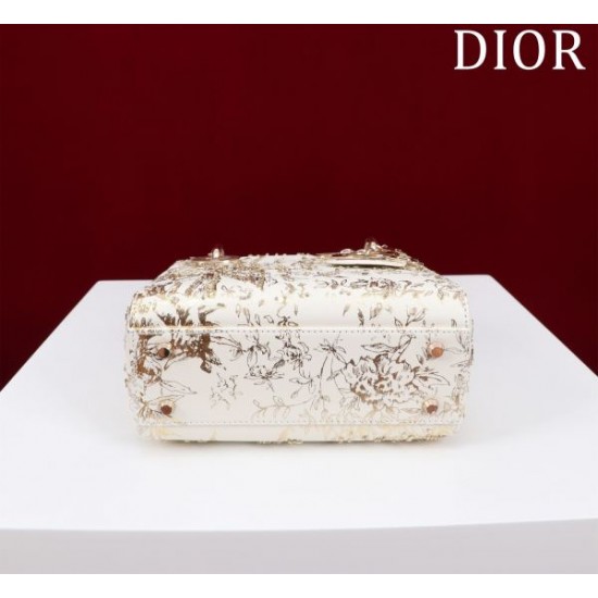 2025SS トートバッグ DIOR ディオール 季節感あふれる注目の新作 2025SS トートバッグ DIOR ディオール 季節感あふれる注目の新作
