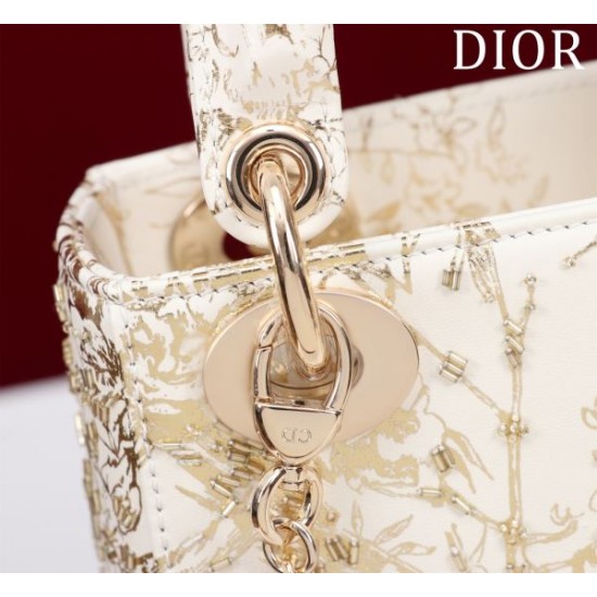 2025SS トートバッグ DIOR ディオール 季節感あふれる注目の新作 2025SS トートバッグ DIOR ディオール 季節感あふれる注目の新作