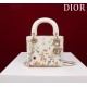 2025SS トートバッグ DIOR ディオール 海外セレブが注目アイテム 2025SS トートバッグ DIOR ディオール 海外セレブが注目アイテム
