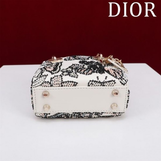 2025SS トートバッグ DIOR ディオール 今季は色を使った注目新品 2025SS トートバッグ DIOR ディオール 今季は色を使った注目新品