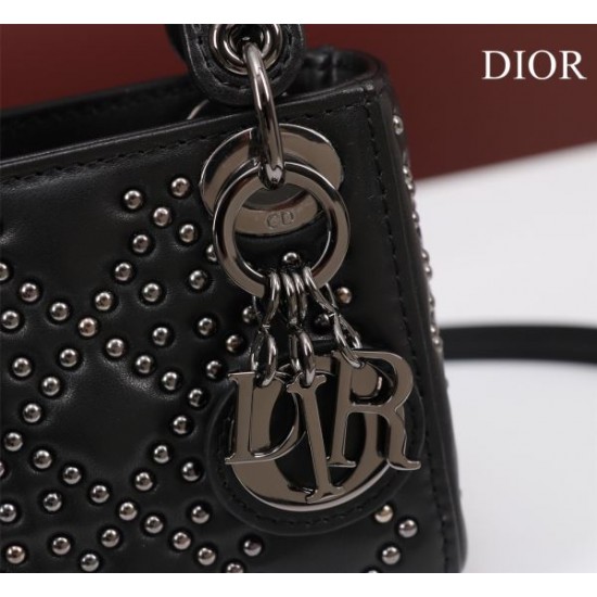 2025SS トートバッグ DIOR ディオール 特に話題なの上品 即完売 2025SS トートバッグ DIOR ディオール 特に話題なの上品 即完売