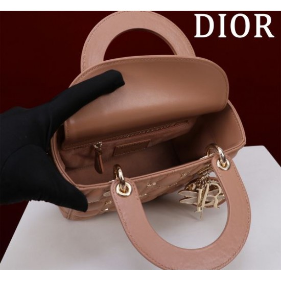 2025SS トートバッグ DIOR ディオール 期間限定、お得に買うべき 2025SS トートバッグ DIOR ディオール 期間限定、お得に買うべき