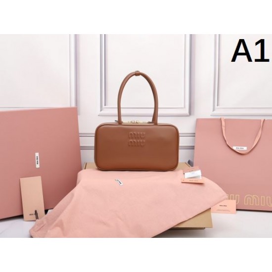 2025SS トートバッグ MIU MIU ミュウミュウ 完売必須☆お早めに 2025SS トートバッグ MIU MIU ミュウミュウ 完売必須☆お早めに