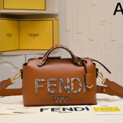 2025SS トートバッグ FENDI フェンデイ ファッション感が急上昇！