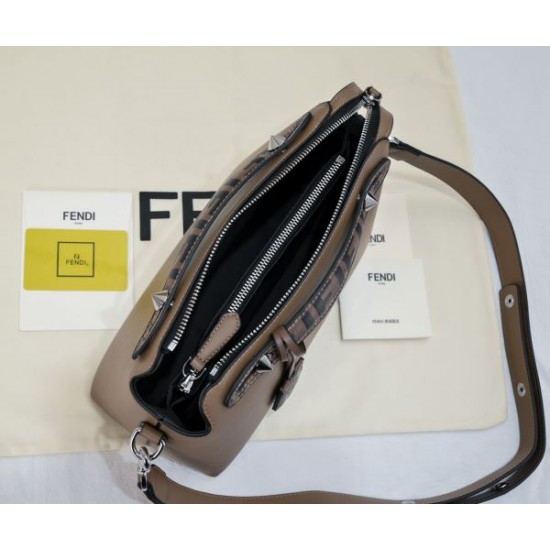 2025SS トートバッグ FENDI フェンデイ 今すぐオシャレになれる! 2025SS トートバッグ FENDI フェンデイ 今すぐオシャレになれる!
