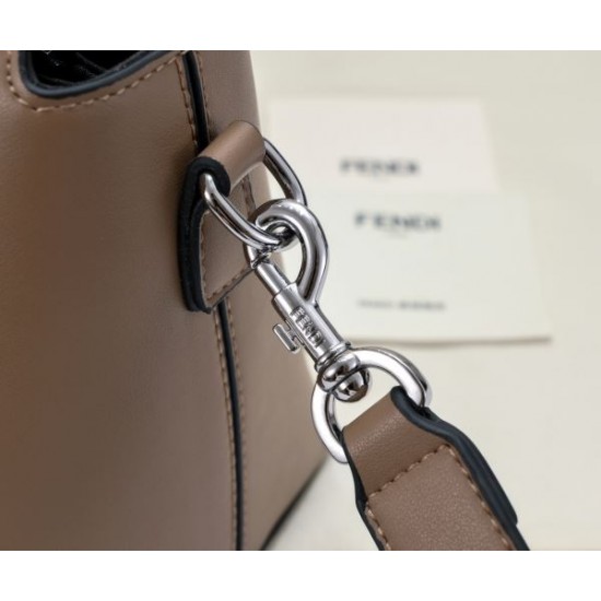 2025SS トートバッグ FENDI フェンデイ 今すぐオシャレになれる! 2025SS トートバッグ FENDI フェンデイ 今すぐオシャレになれる!