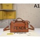 2025SS トートバッグ FENDI フェンデイ きれいめな印象で着こなし