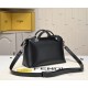 2025SS トートバッグ FENDI フェンデイ きれいめな印象で着こなし