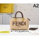 2025SS トートバッグ FENDI フェンデイ トレンドのコーディネート 2025SS トートバッグ FENDI フェンデイ トレンドのコーディネート