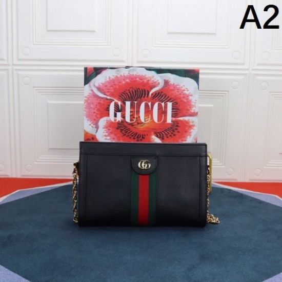 2025SS ショルダーバッグ GUCCI グッチ セレブも夢中ブランド新作 2025SS ショルダーバッグ GUCCI グッチ セレブも夢中ブランド新作