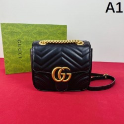2025SS ショルダーバッグ GUCCI グッチ 昨年も人気のアイテム新品