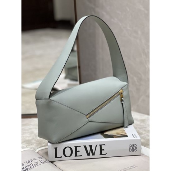 2025SS トートバッグ LOEWE ロエベ さりげないおしゃれを楽しめ