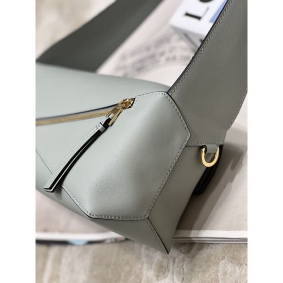 2025SS トートバッグ LOEWE ロエベ さりげないおしゃれを楽しめ