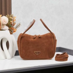 2025SS トートバッグ PRADA プラダ 国内完売の入手困難アイテム