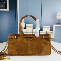 2025SS トートバッグ PRADA プラダ 今シーズン最注目のトレンド