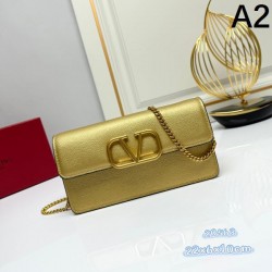 2025SS ショルダーバッグ VALENTINO ヴァレンティノ 注目新ブランド