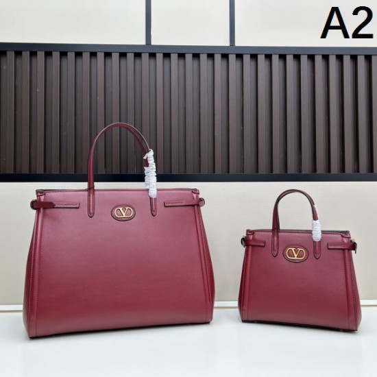 2025SS トートバッグ VALENTINO ヴァレンティノ 年末年始はセール