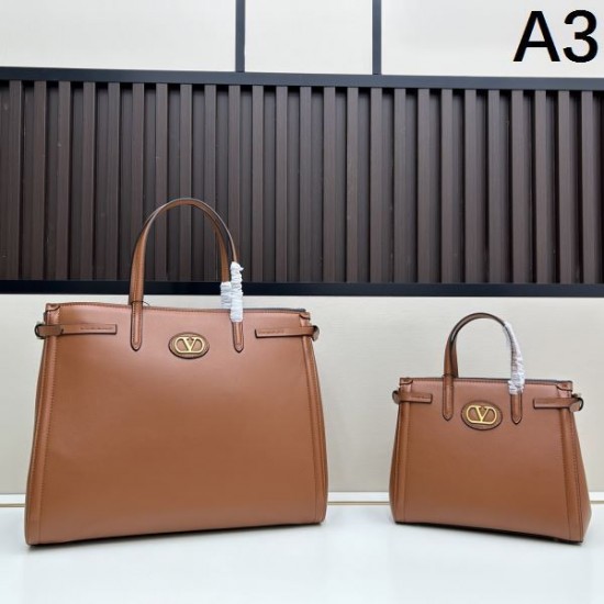 2025SS トートバッグ VALENTINO ヴァレンティノ 年末年始はセール