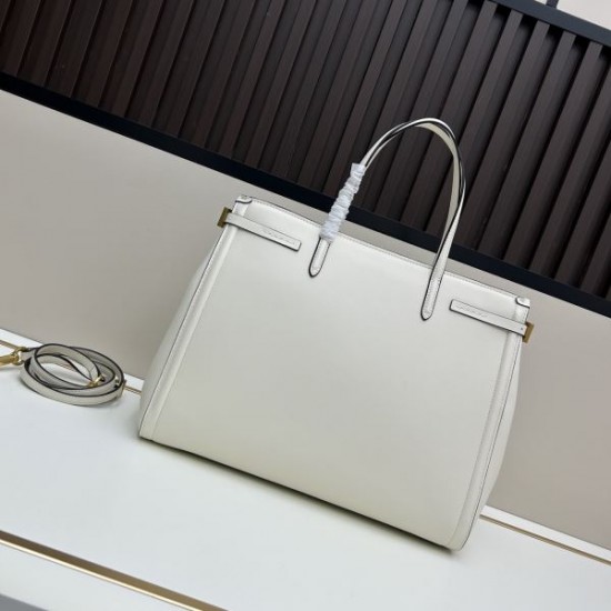 2025SS トートバッグ VALENTINO ヴァレンティノ 年末年始はセール